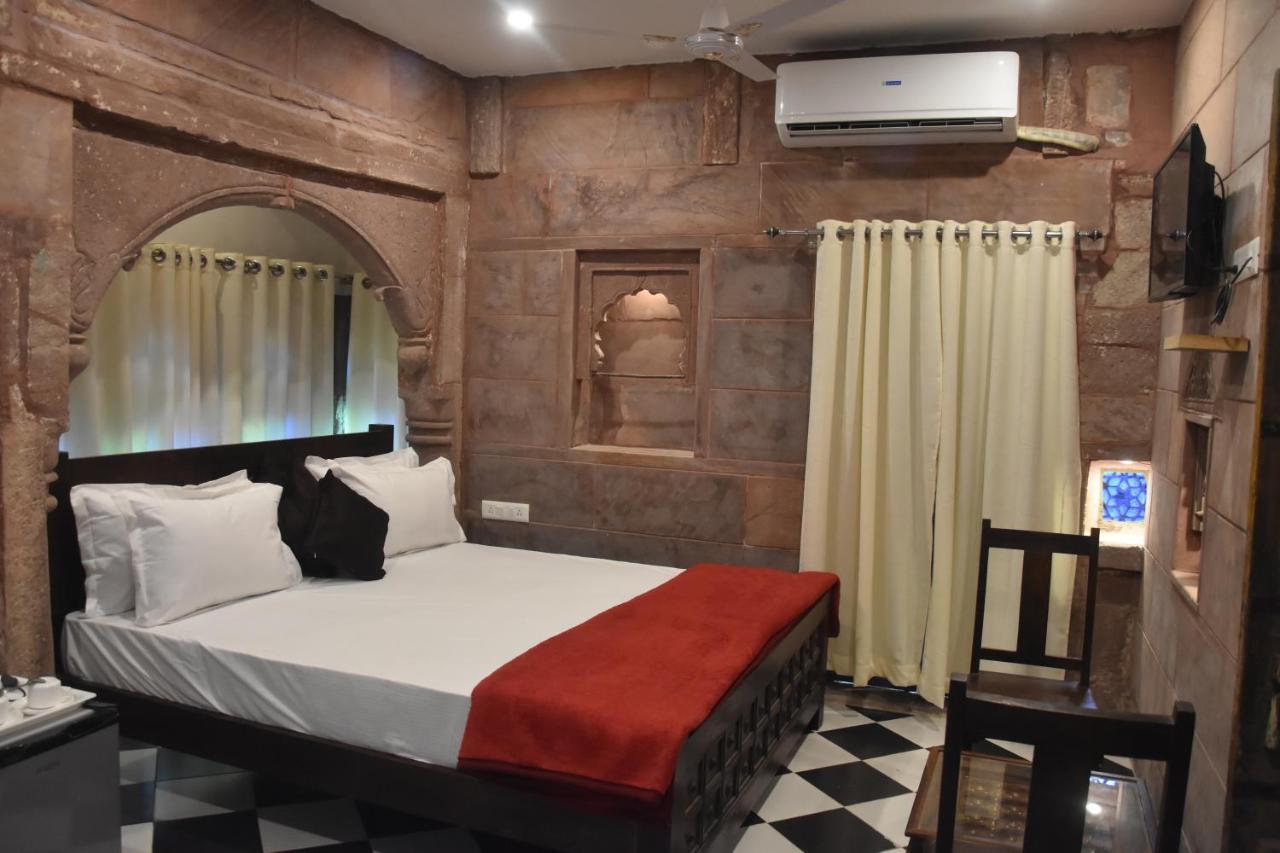 The Kutumb Villa - A Heritage Home Stay จ๊อดปูร์ ภายนอก รูปภาพ